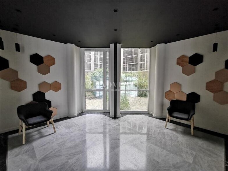 Office in Marcq-en-Baroeul for sale - Lobby - Image 3 of 9