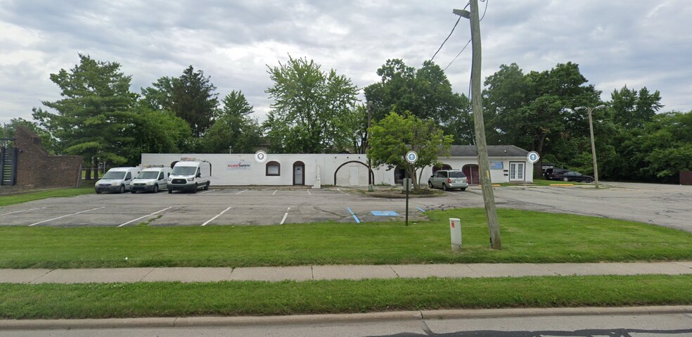 7711 W 10th St, Indianapolis, IN for sale - Primary Photo - Image 1 of 18