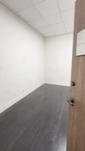 22750 Hawthorne Blvd, Torrance, CA à louer - Vidéo sur l’inscription commerciale