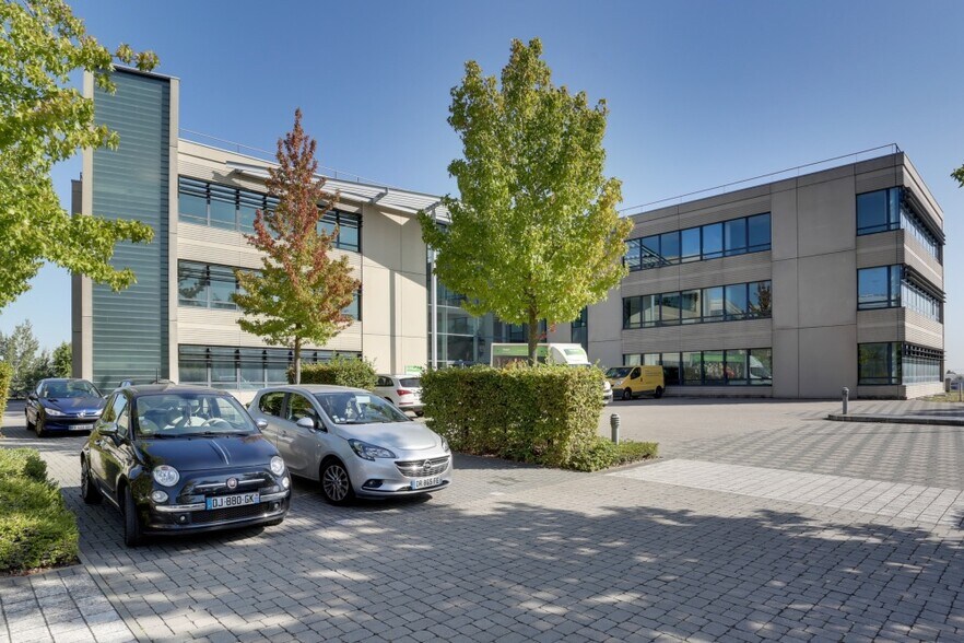 3 Avenue Jeanne Garnerin, Wissous à louer - Photo du bâtiment - Image 2 de 3