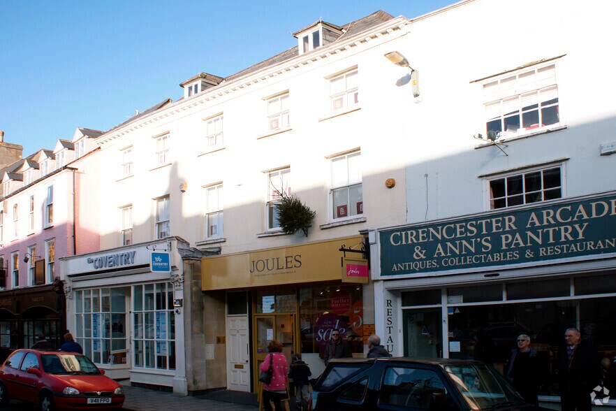 19-23 Market Pl, Cirencester à louer - Photo du bâtiment - Image 3 de 4