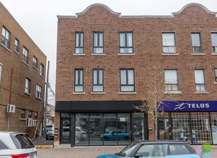 771-775 Boul Décarie, Montréal, QC for sale Primary Photo- Image 1 of 1