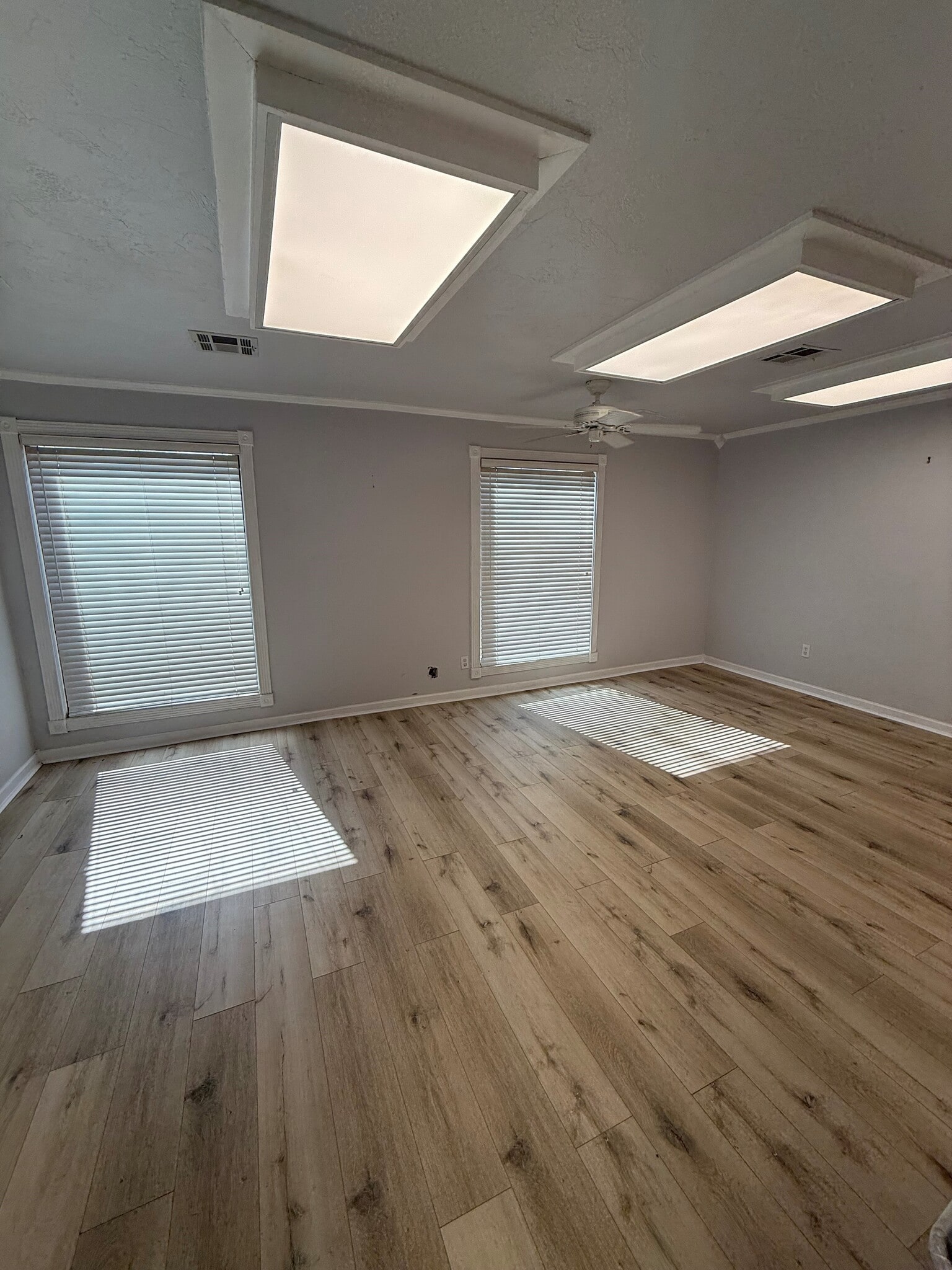 4500 N Classen Blvd, Oklahoma City, OK for lease Interior Photo- Image 1 of 4