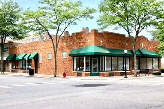 19 E Miner St, Arlington Heights, IL for lease Interior Photo- Image 1 of 4
