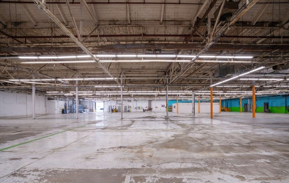 725 Main St, Millis-Clicquot, MA for lease - Interior Photo - Image 3 of 9