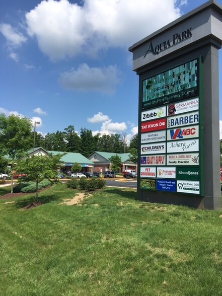 2765 Jefferson Davis Hwy, Stafford, VA for lease - Building Photo - Image 1 of 4