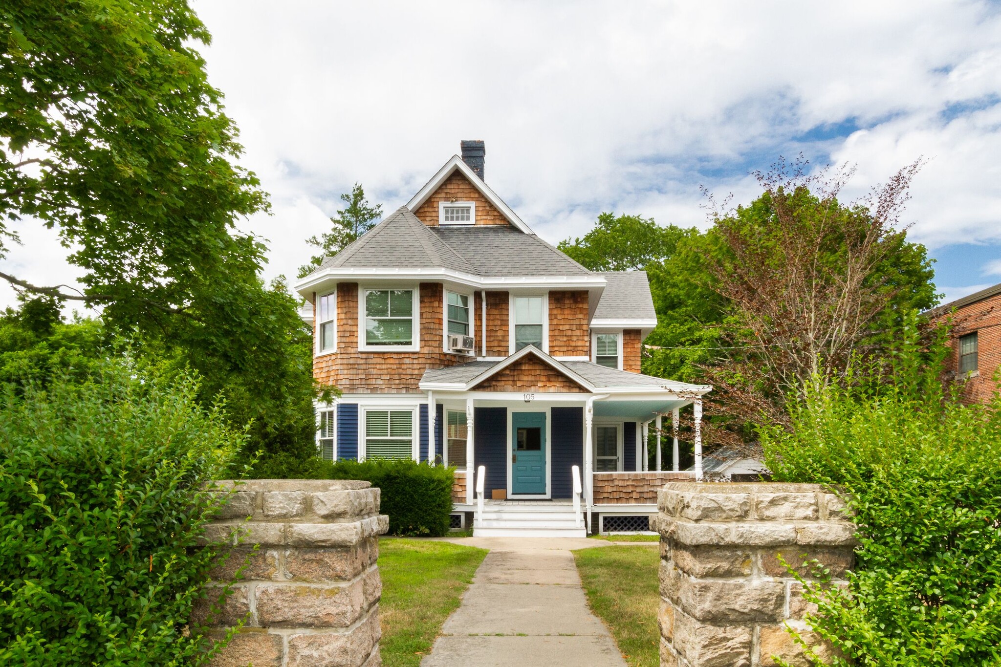 105 Main St, South Kingstown, RI à vendre Photo du bâtiment- Image 1 de 1