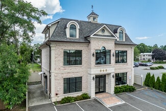 Plus de détails pour 342 Post Ave, Westbury, NY - Médical à louer