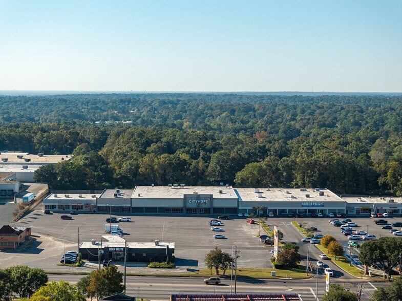 4693 Airport Blvd, Mobile, AL à louer - Photo du bâtiment - Image 2 de 3