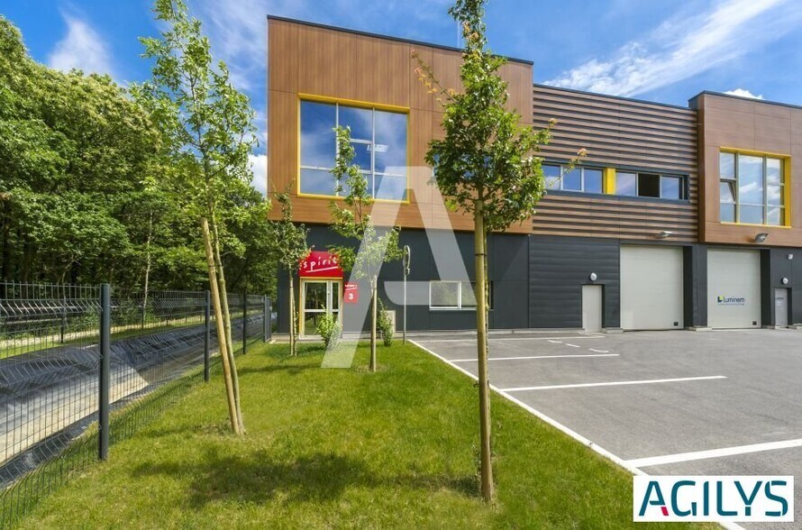 Avenue De La Plesse, Villebon-sur-Yvette for lease - Building Photo - Image 2 of 14