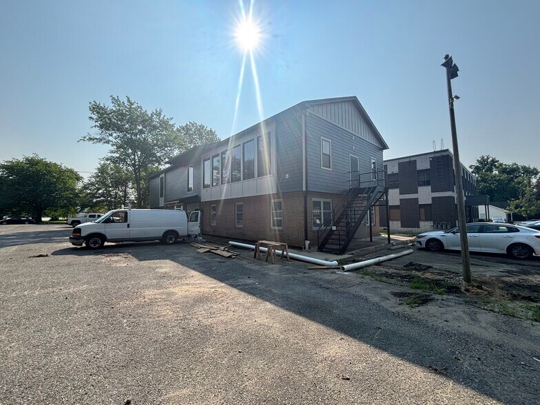 510 S Burnt Mill Rd, Voorhees, NJ à louer - Photo du bâtiment - Image 1 de 20