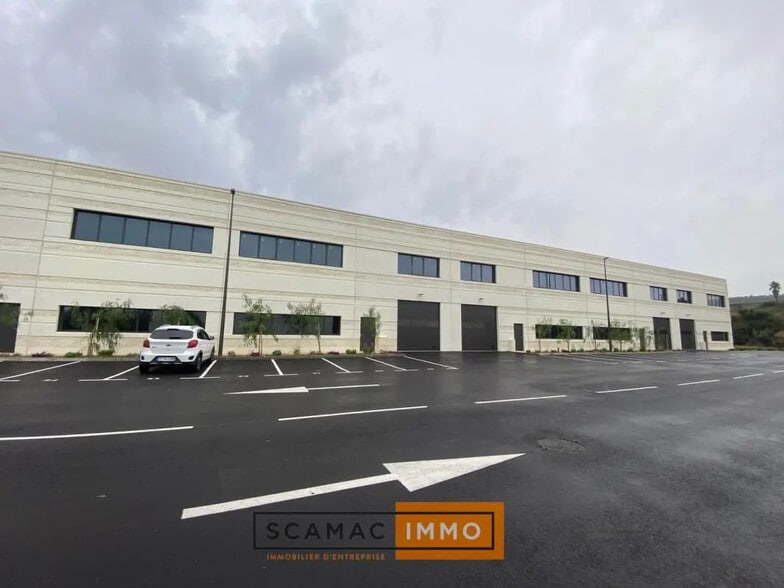 Industrial in La Ciotat for lease - Building Photo - Image 1 of 5