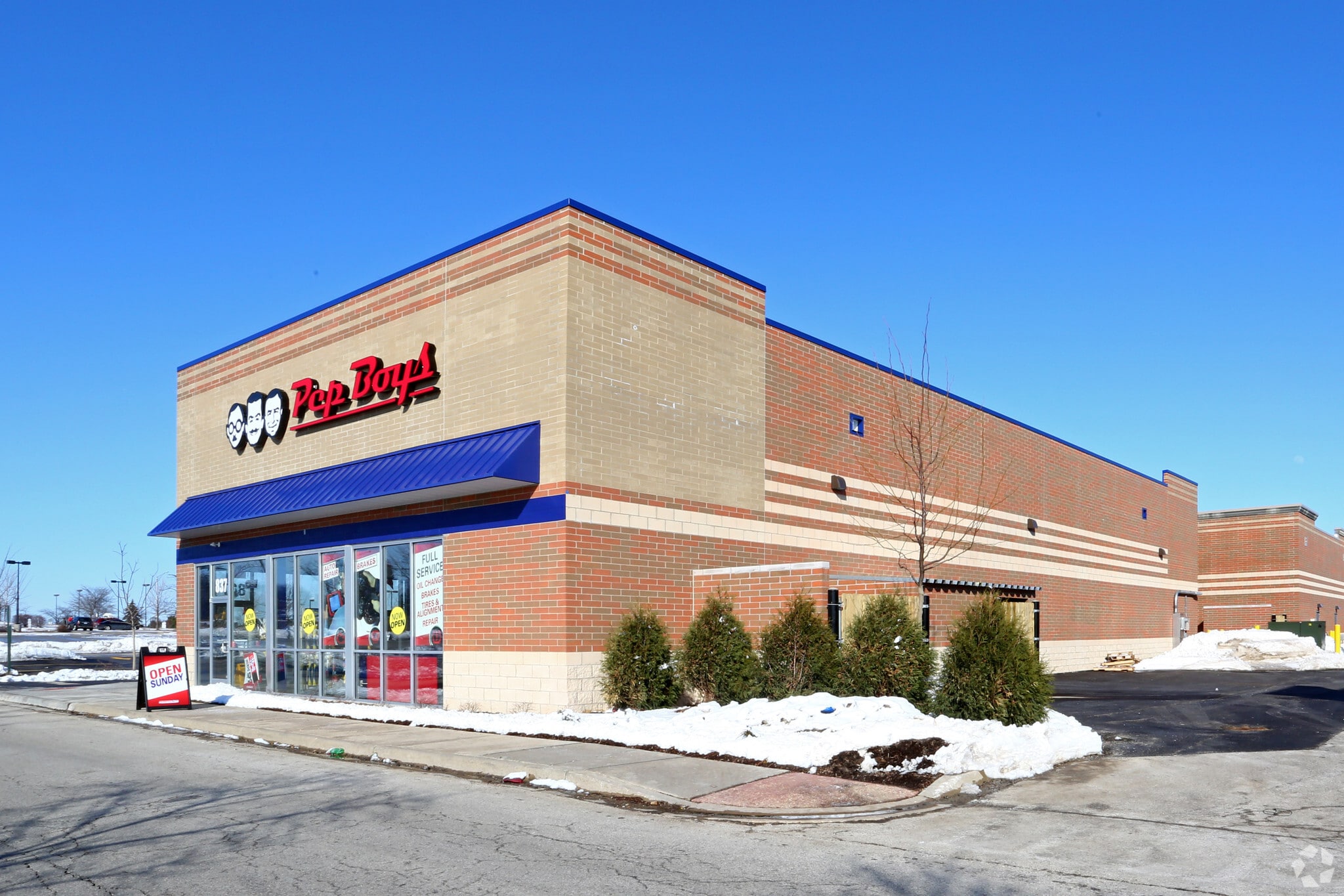 BATAVIA STRIP CENTER portfolio of 2 properties for sale on LoopNet.ca Primary Photo- Image 1 of 4