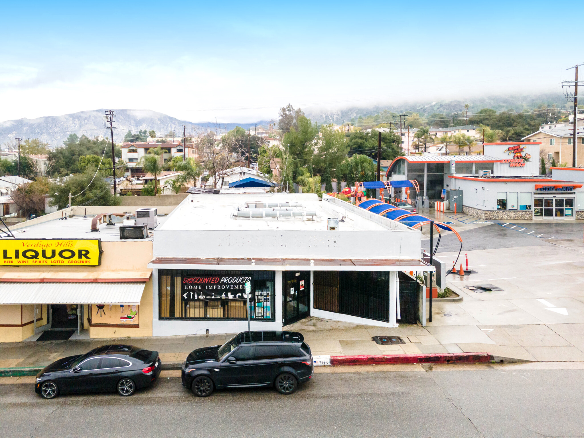 7115 Foothill Blvd, Tujunga, CA à vendre Photo du bâtiment- Image 1 de 1