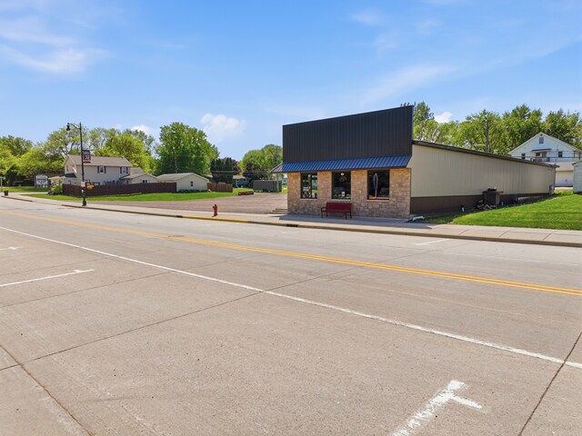 123 N Main St, Loyal, WI à vendre - Photo du bâtiment - Image 3 de 37