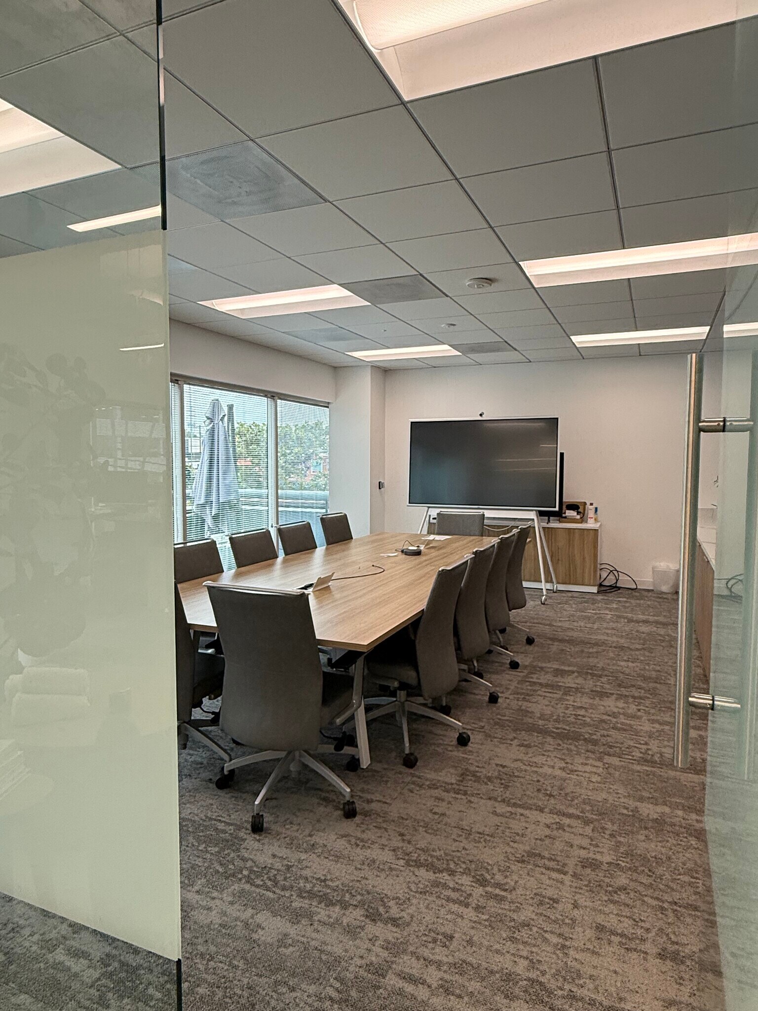 1640 S Sepulveda Blvd, Los Angeles, CA for lease Interior Photo- Image 1 of 12