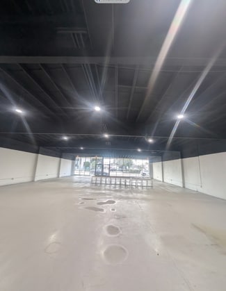 Plus de détails pour 1315 N Main St, Santa Ana, CA - Commerce de détail à vendre