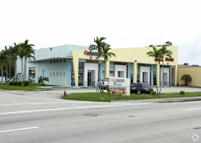 486-490 NE 167th St, Miami, FL for lease - Primary Photo - Image 1 of 3