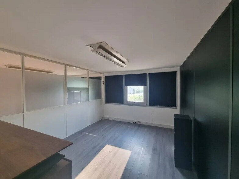 365 Rue Maurice Aicardi Lejard, Aix-en-Provence à louer - Photo du bâtiment - Image 3 de 12