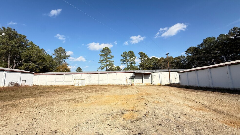 682 Jersey St, Cheraw, SC à louer - Photo du bâtiment - Image 2 de 9