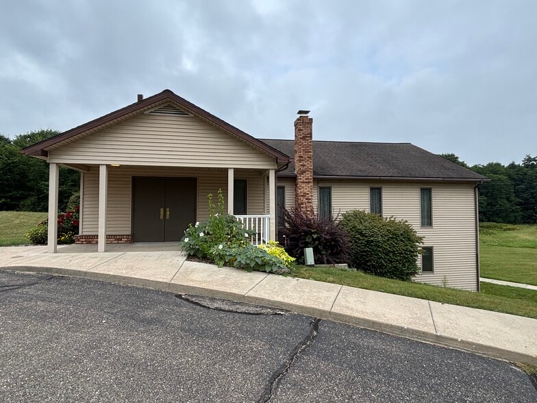 180 Grange Hall Rd, Ortonville, MI for sale - Building Photo - Image 1 of 16