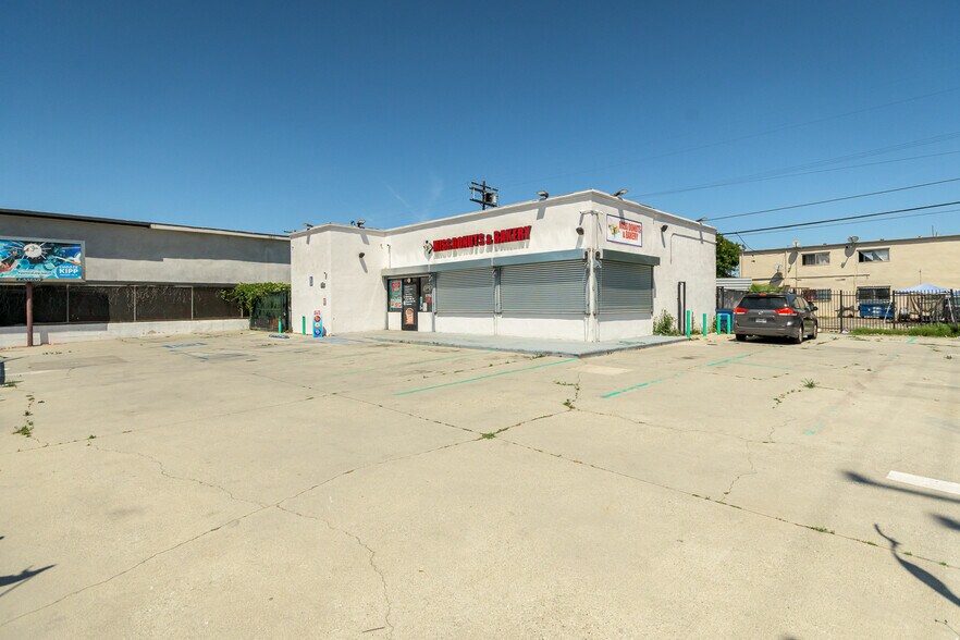 853 E Manchester Ave, Los Angeles, CA à vendre - Photo du bâtiment - Image 2 de 50