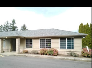 4350-4356 Commercial St SE, Salem, OR for lease Building Photo- Image 1 of 4