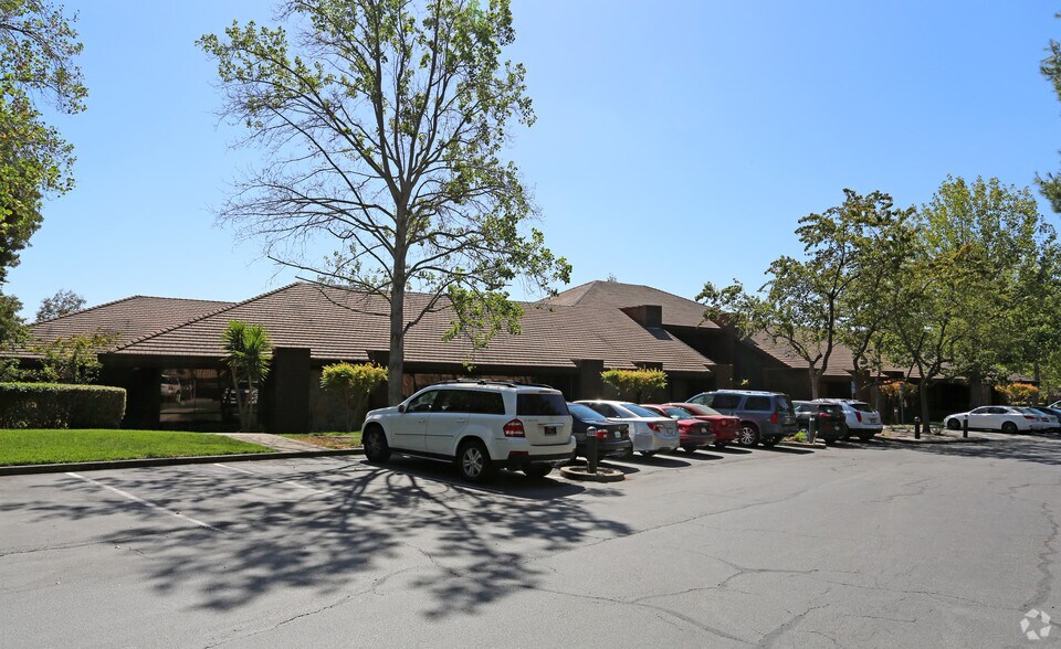 4125 Blackhawk Plaza Cir, Danville, CA à louer - Photo du bâtiment - Image 2 de 4