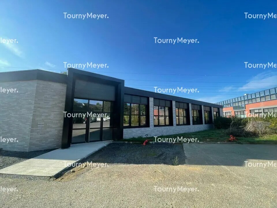 Bureau dans Saint-Grégoire à louer Photo du bâtiment- Image 1 de 7