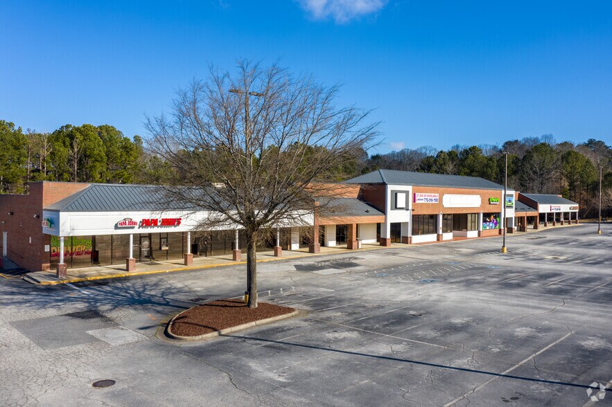 6375 Spalding Dr, Norcross, GA à louer - Photo du bâtiment - Image 1 de 10