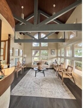 3737 Williams Dr, Georgetown, TX à louer - Photo du bâtiment - Image 2 de 2