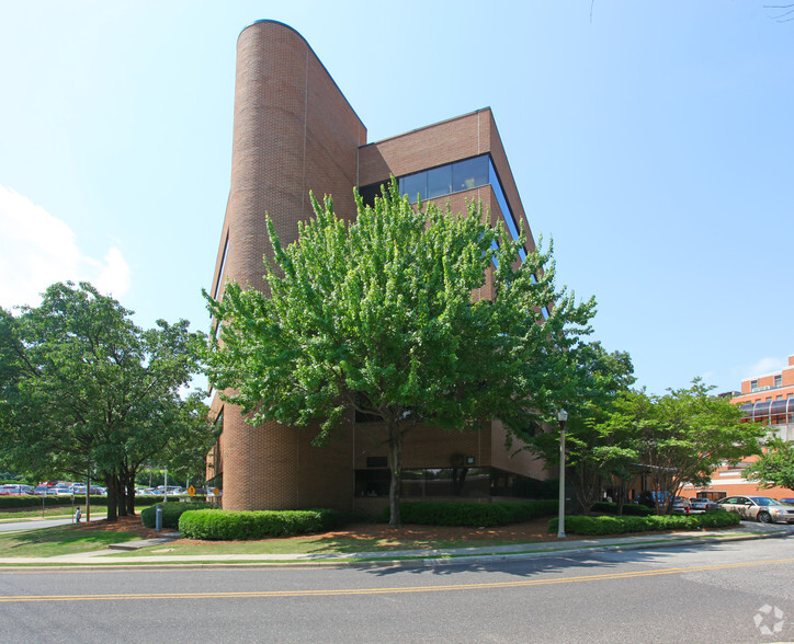 2700 10th Ave S, Birmingham, AL à louer - Photo du bâtiment - Image 3 de 6