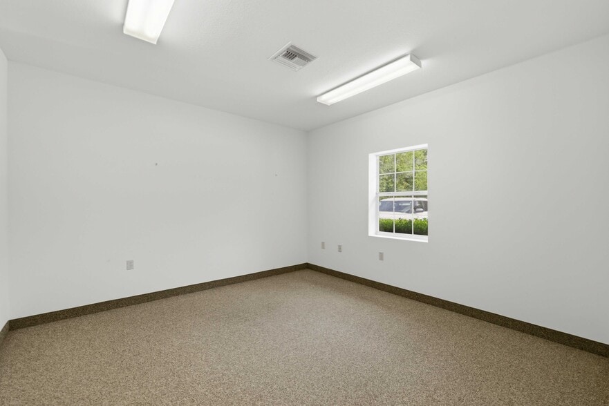 4378 NE 35th St, Ocala, FL for lease - Building Photo - Image 2 of 16
