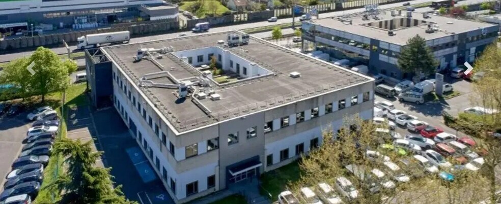 Flex dans Nanterre à louer - Photo du bâtiment - Image 1 de 5