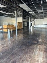 611 S Palm Canyon Dr, Palm Springs, CA for lease Interior Photo- Image 1 of 5