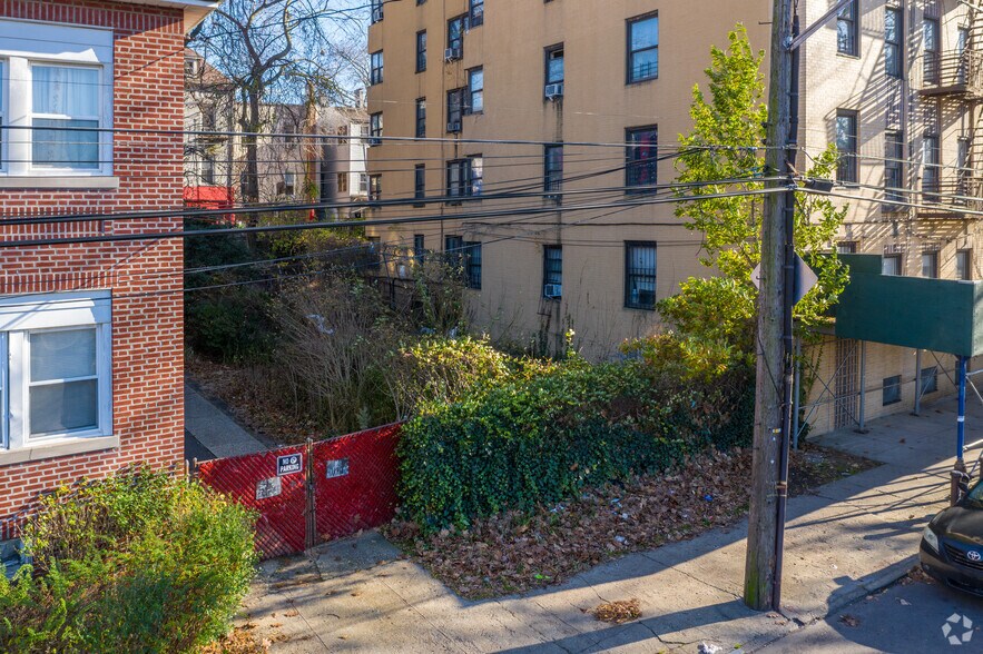 3754 Bronx Blvd, Bronx, NY à vendre - Photo principale - Image 1 de 5
