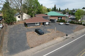 12555 SW Hall Blvd, Tigard, OR - Aérien Vue de la carte - Image1