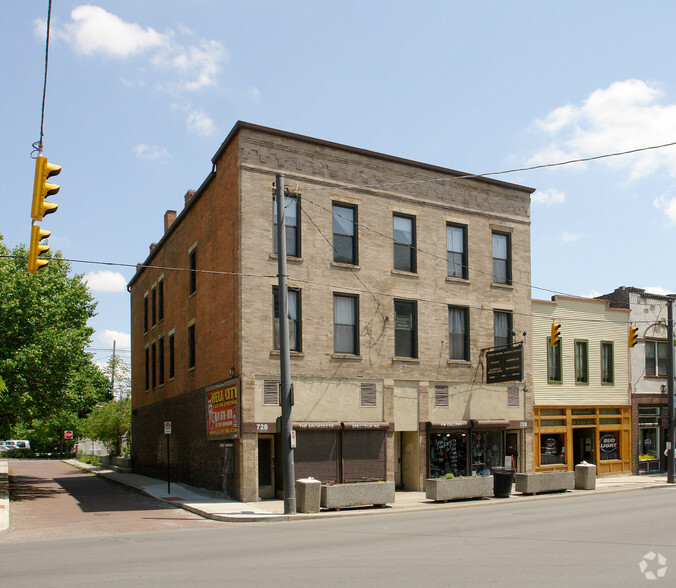 726-728 N High St, Columbus, OH à louer - Photo principale - Image 1 de 2