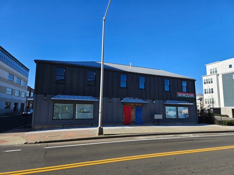 145 Water St, Norwalk, CT à vendre - Photo du bâtiment - Image 1 de 11