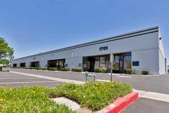 1701 S Vineyard Ave, Ontario, CA for lease Building Photo- Image 2 of 8