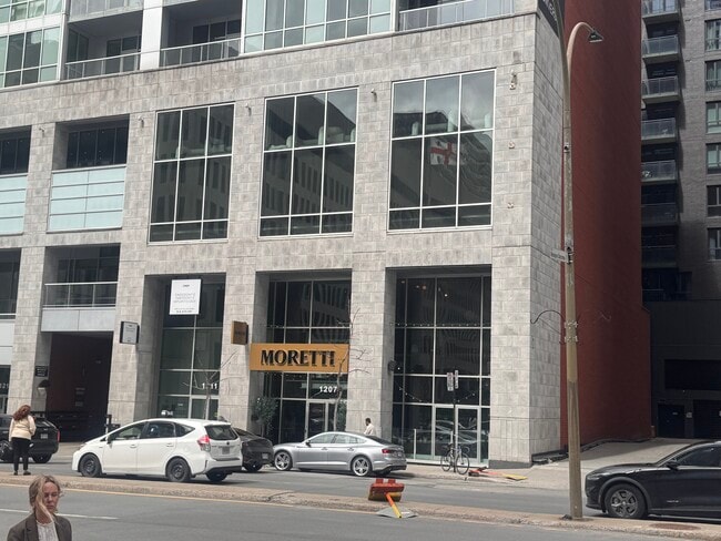 Plus de détails pour 1207-1235 Boul Robert-Bourassa, Montréal, QC - Multi-résidentiel à vendre