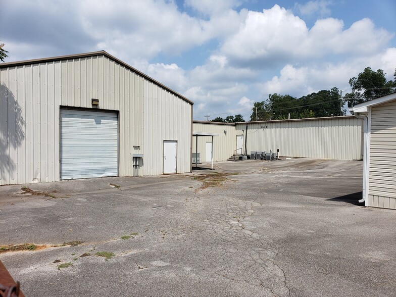 1317 Virginia Blvd NW, Huntsville, AL for lease - Building Photo - Image 1 of 5