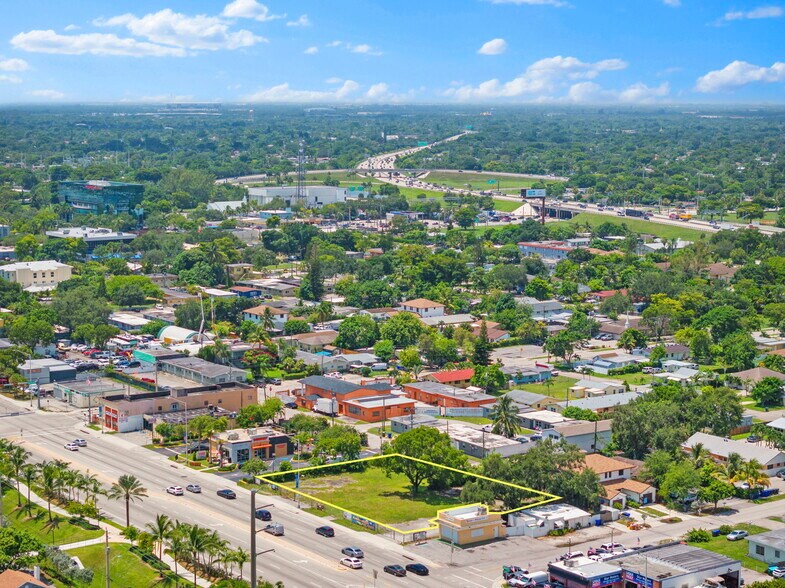 524 N State Road 7, Hollywood, FL à vendre - Photo du bâtiment - Image 3 de 5