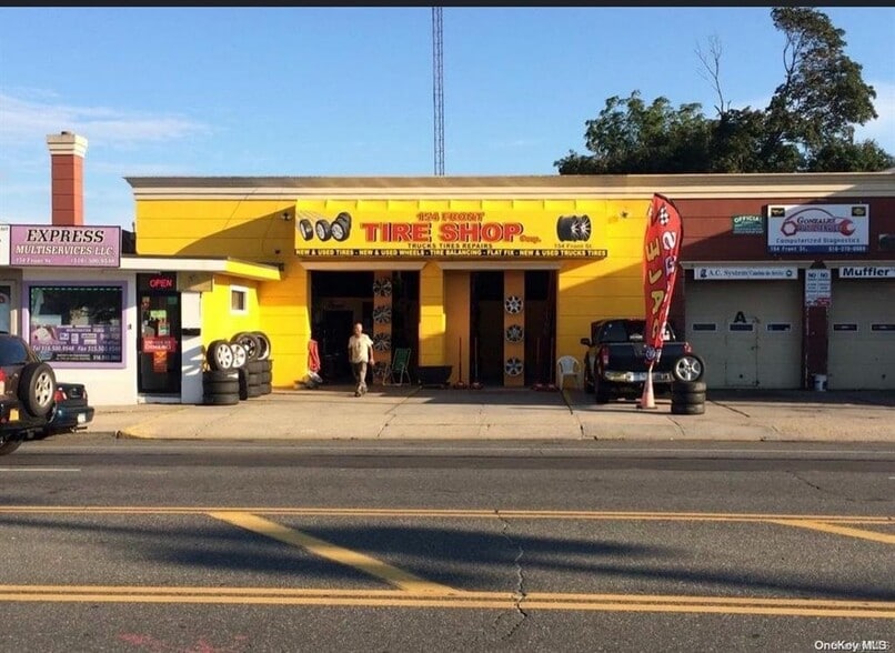154 Front St, Hempstead, NY for sale - Building Photo - Image 1 of 8