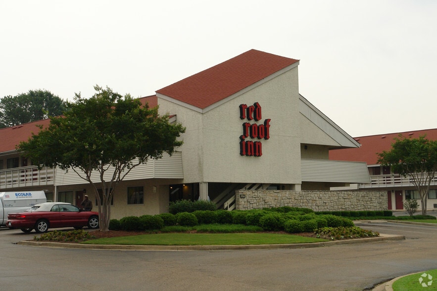 810 Adcock St, Ridgeland, MS for sale - Primary Photo - Image 1 of 3