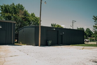 519 W Poplar St, Fayetteville, AR for lease Interior Photo- Image 1 of 2