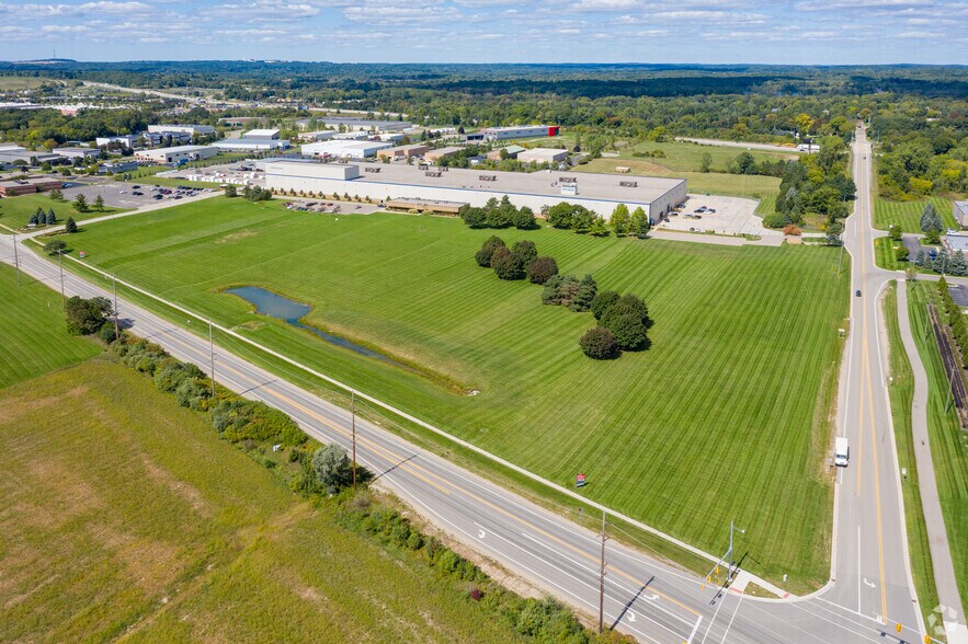 30165 S Hill Rd, New Hudson, MI à louer - Autre - Image 3 de 6