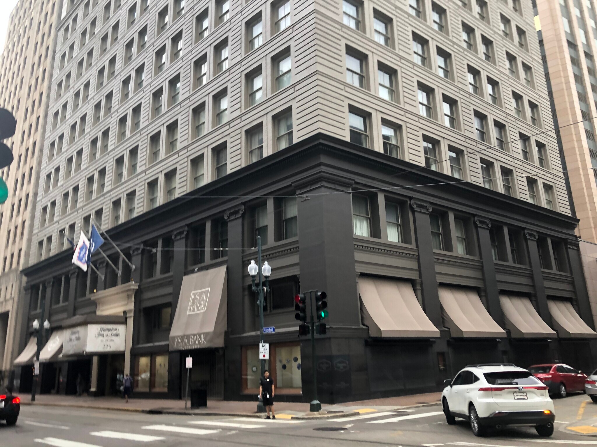 230 Carondelet St, New Orleans, LA for lease Primary Photo- Image 1 of 8