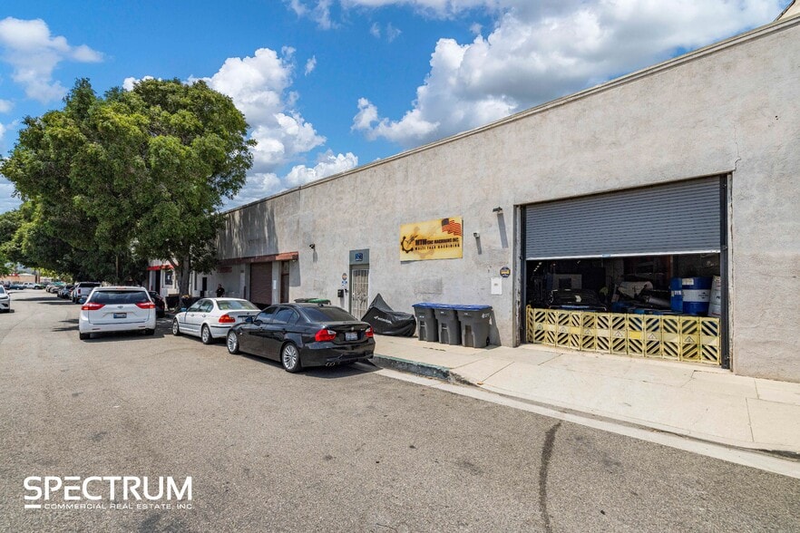 521 W Windsor Rd, Glendale, CA for sale - Building Photo - Image 1 of 10