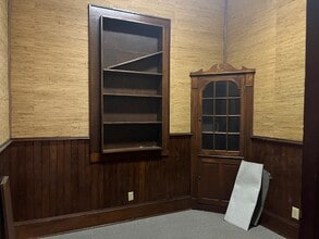 271 NE Roswell St, Marietta, GA for lease Interior Photo- Image 1 of 9